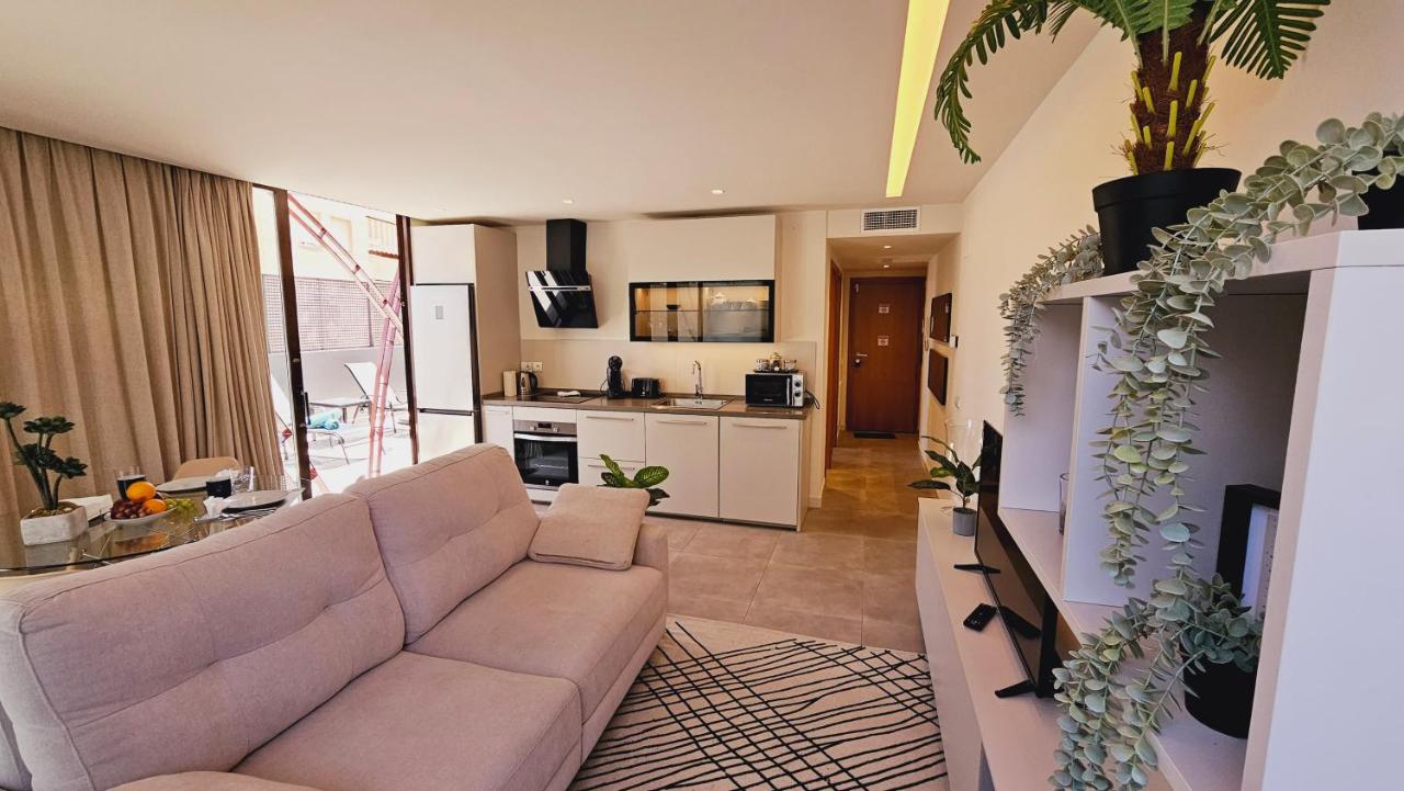 Nogalera Quintessence Apartment With Private Parking By Namaste Elite Torremolinos Luaran gambar