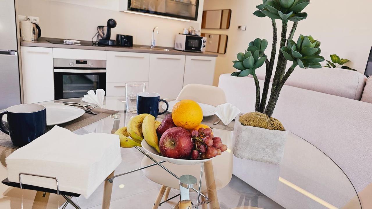 Nogalera Quintessence Apartment With Private Parking By Namaste Elite Torremolinos Luaran gambar