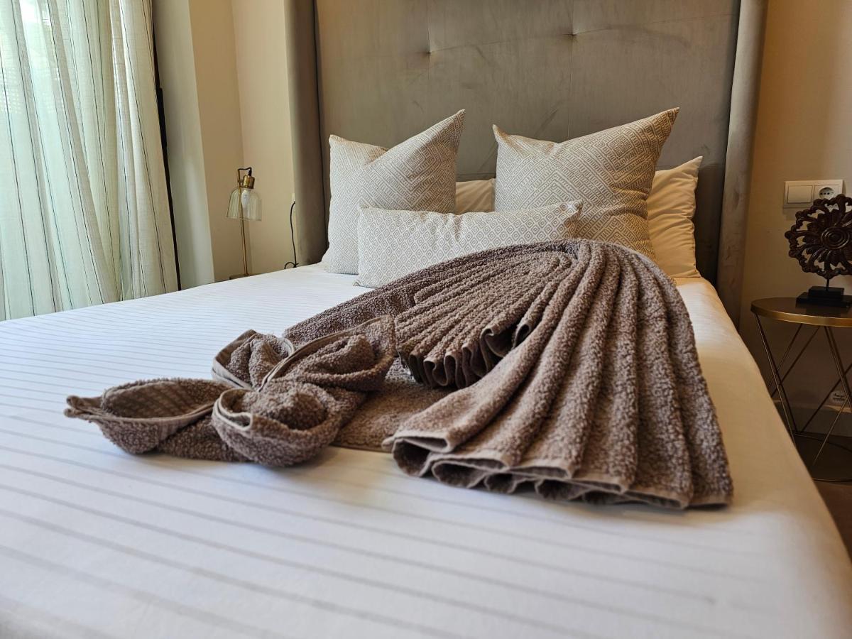 Nogalera Quintessence Apartment With Private Parking By Namaste Elite Torremolinos Luaran gambar